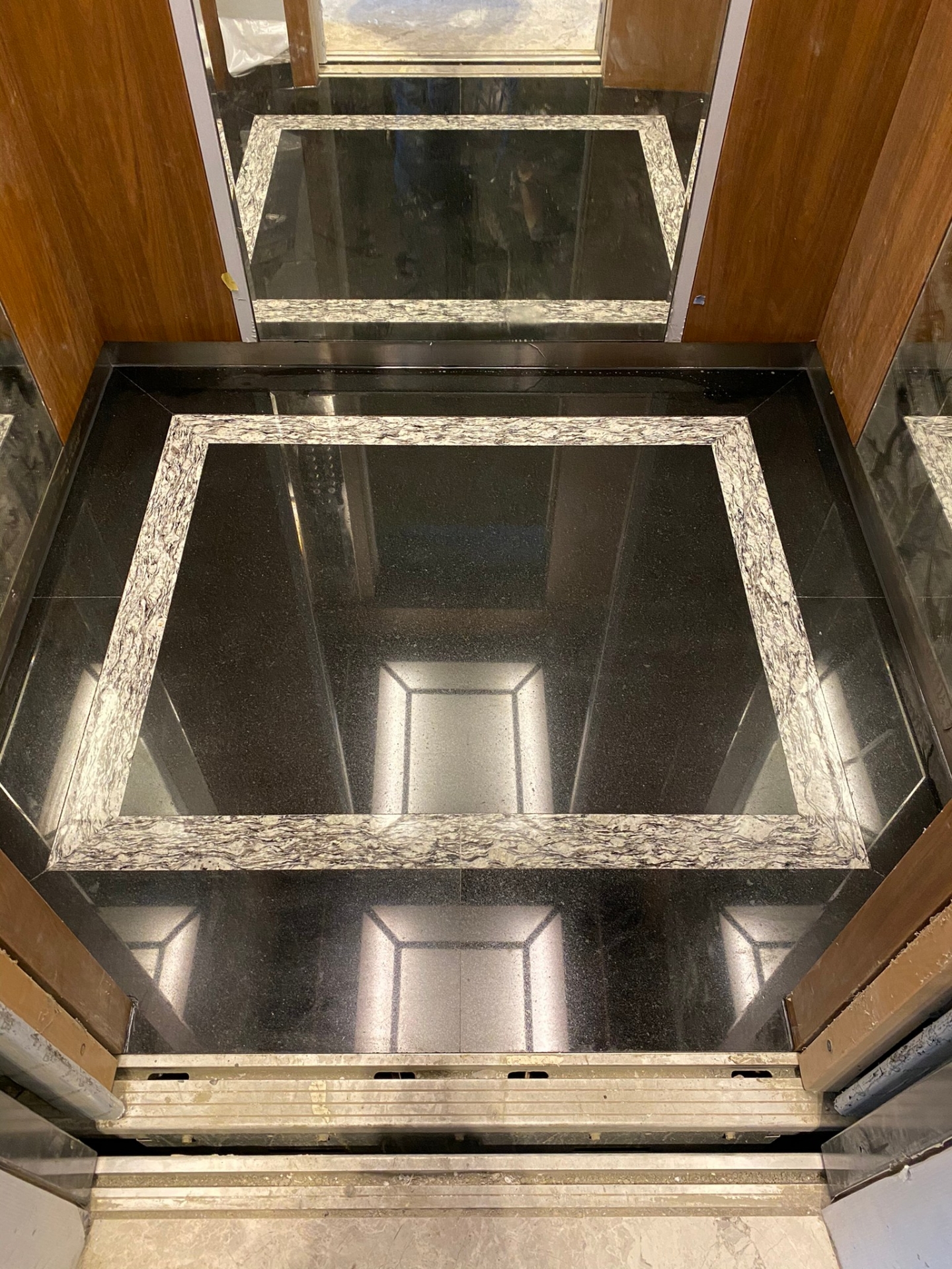 浪花白+印度黑車廂