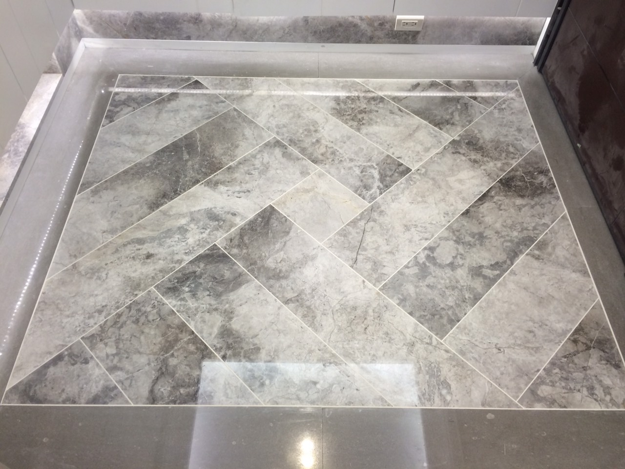 蘆竹-英橋帝苑玄關-地坪