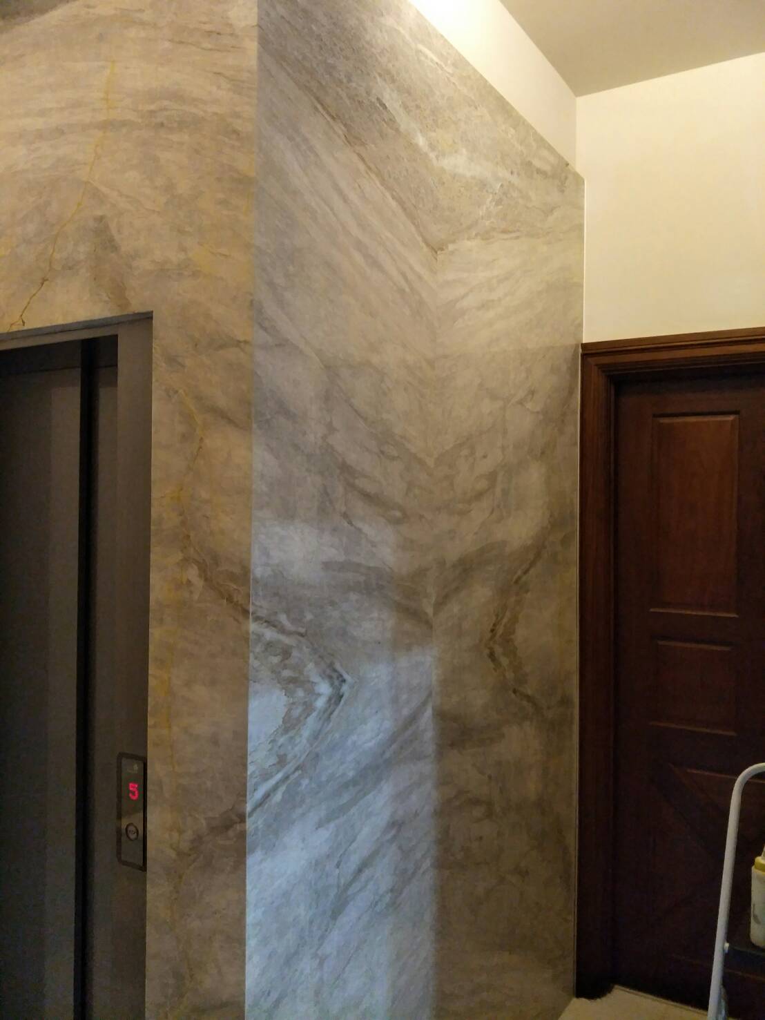 緬甸玉-電梯框牆面