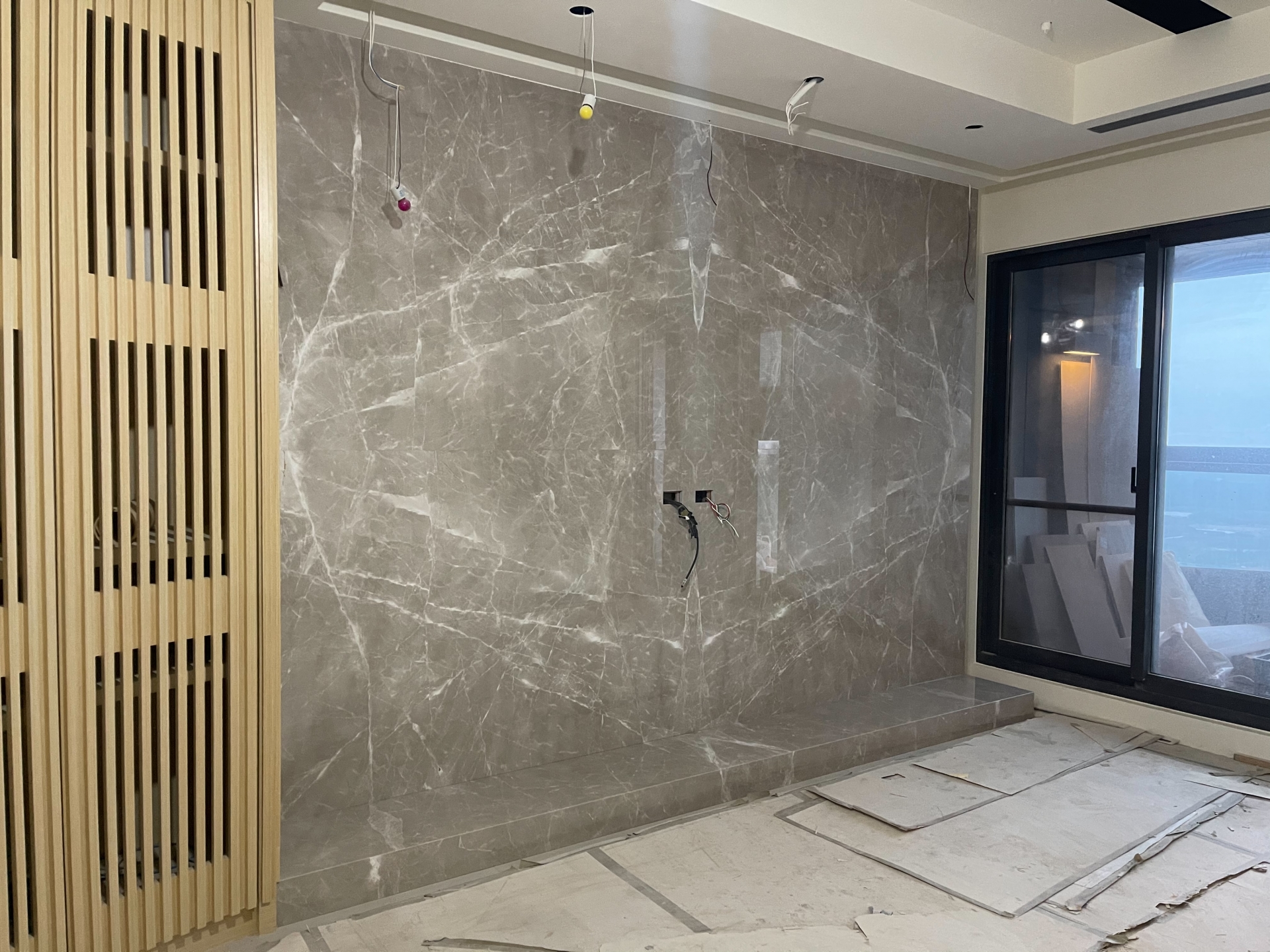 杜布尼克灰-電視牆