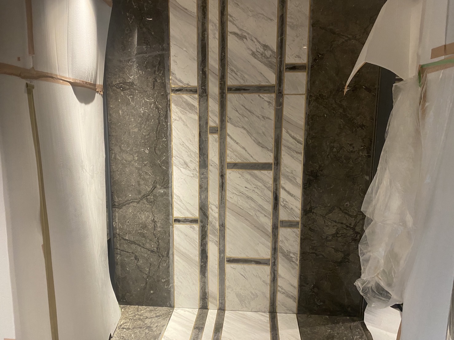 銀狐+古銅金-玄關牆