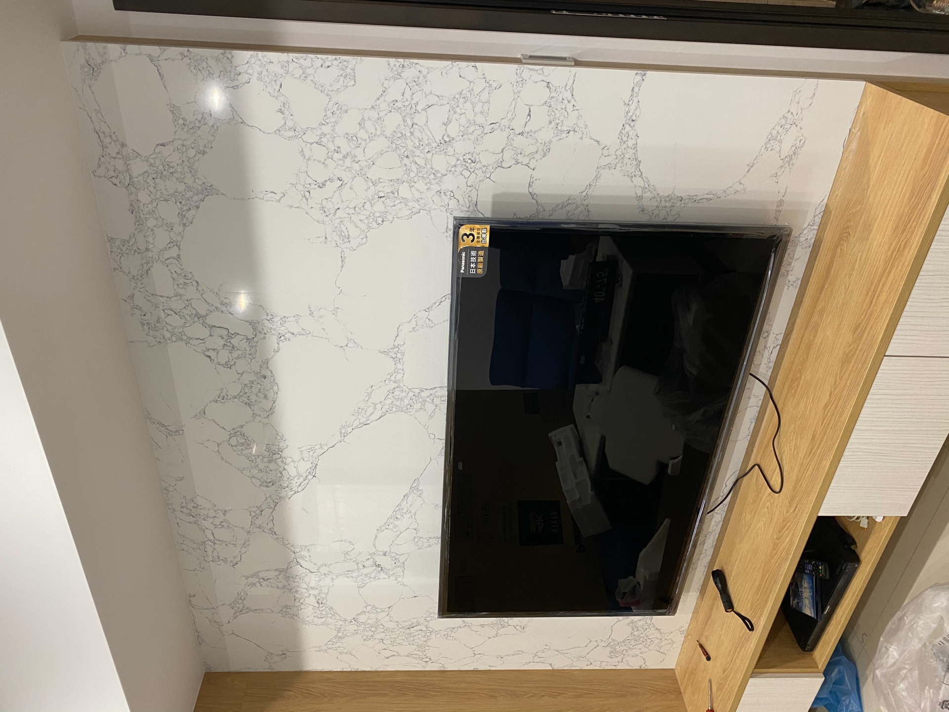 雪花銀狐-電視牆