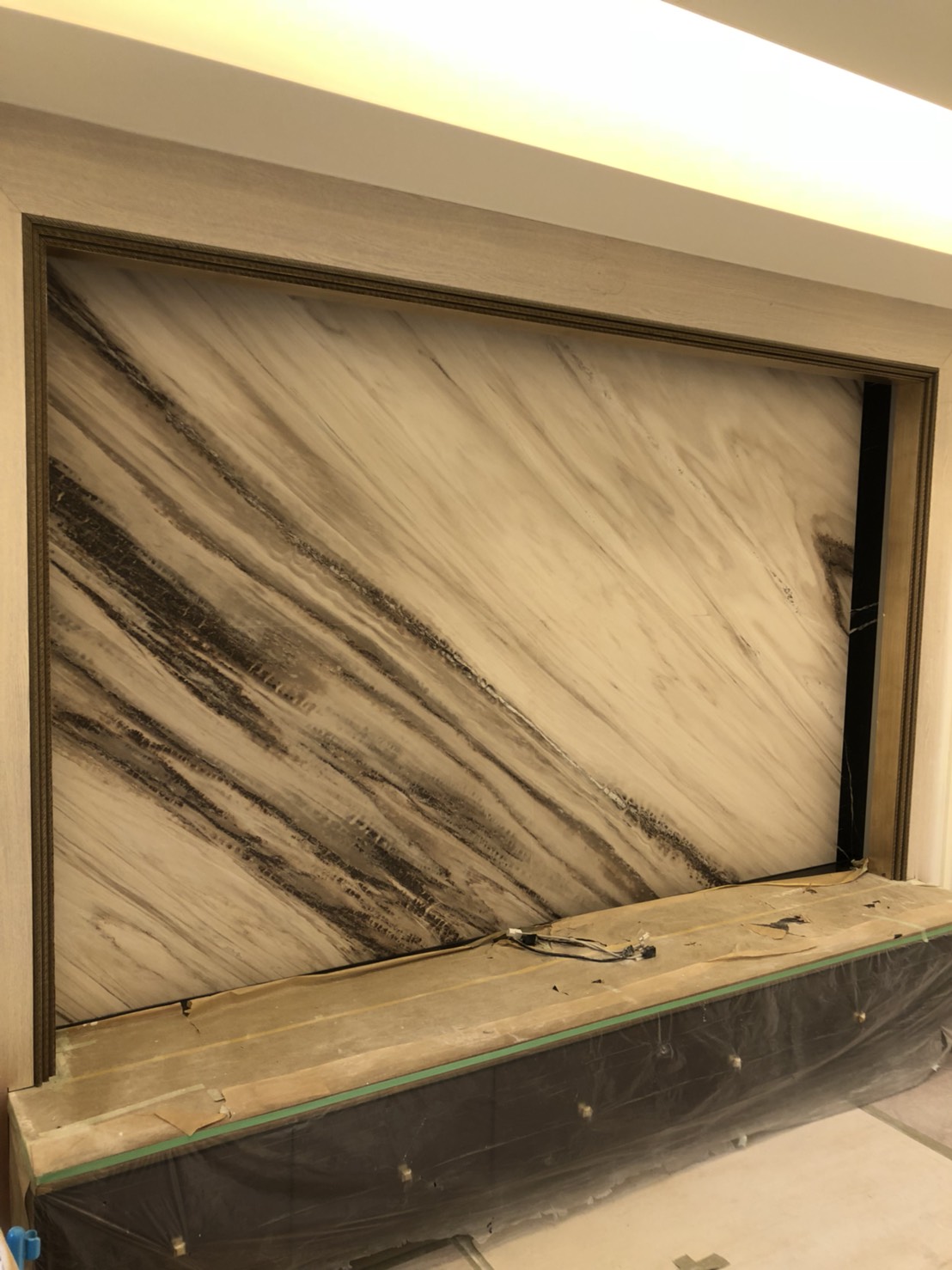 富貴金莎-電視牆