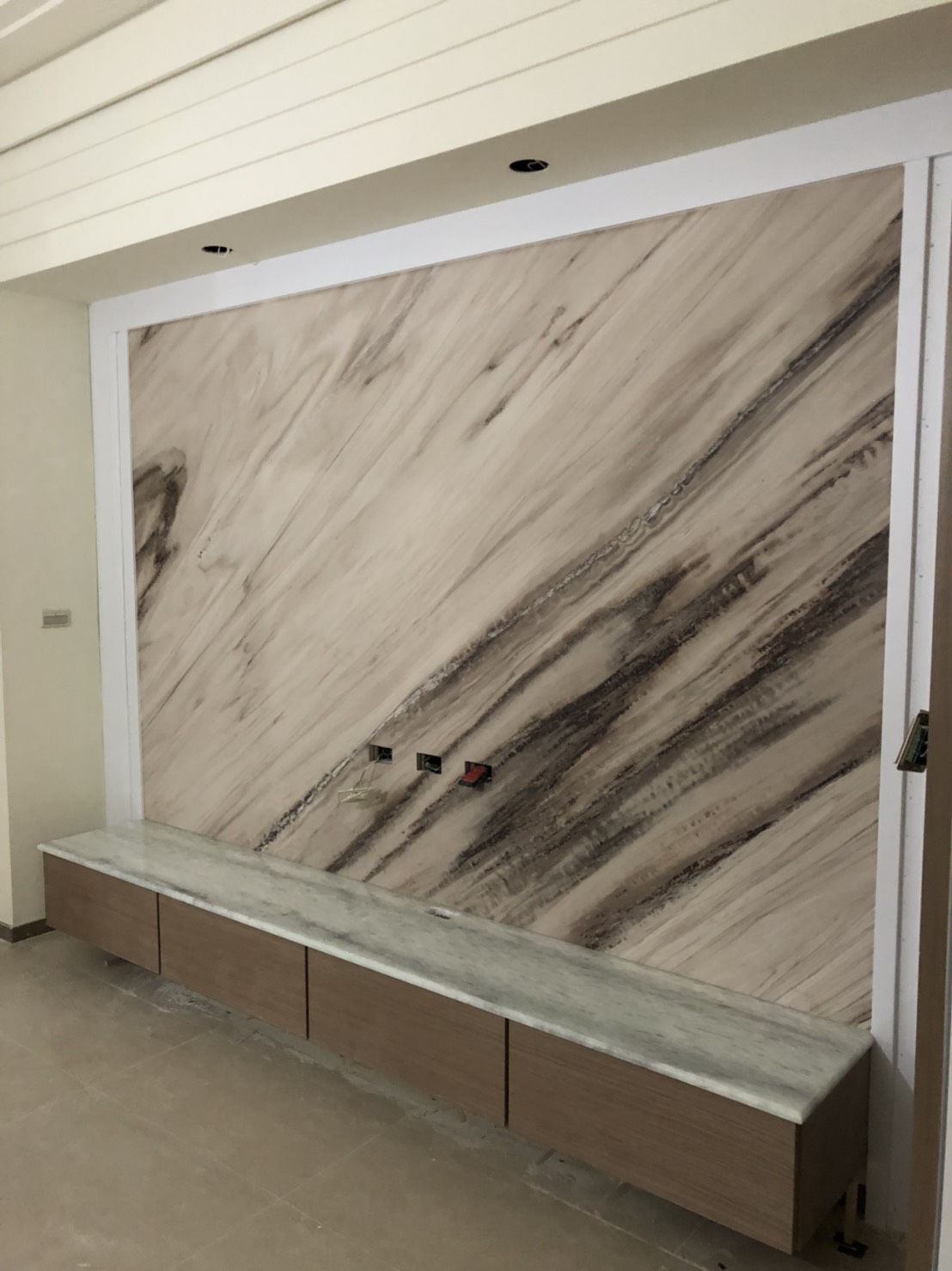 富貴金莎-電視牆