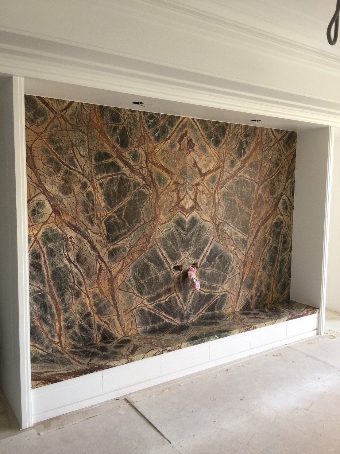 夏沐樹石-電視牆