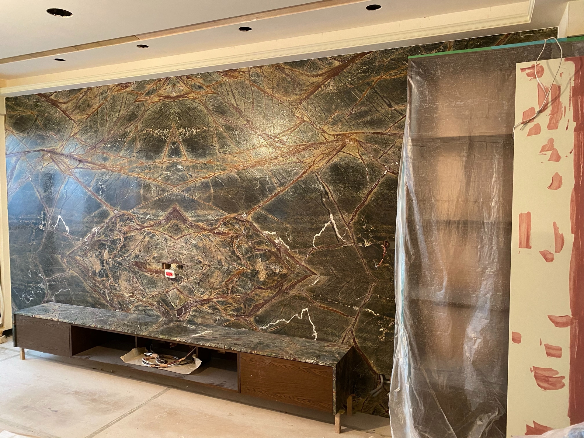 夏沐樹石-電視牆