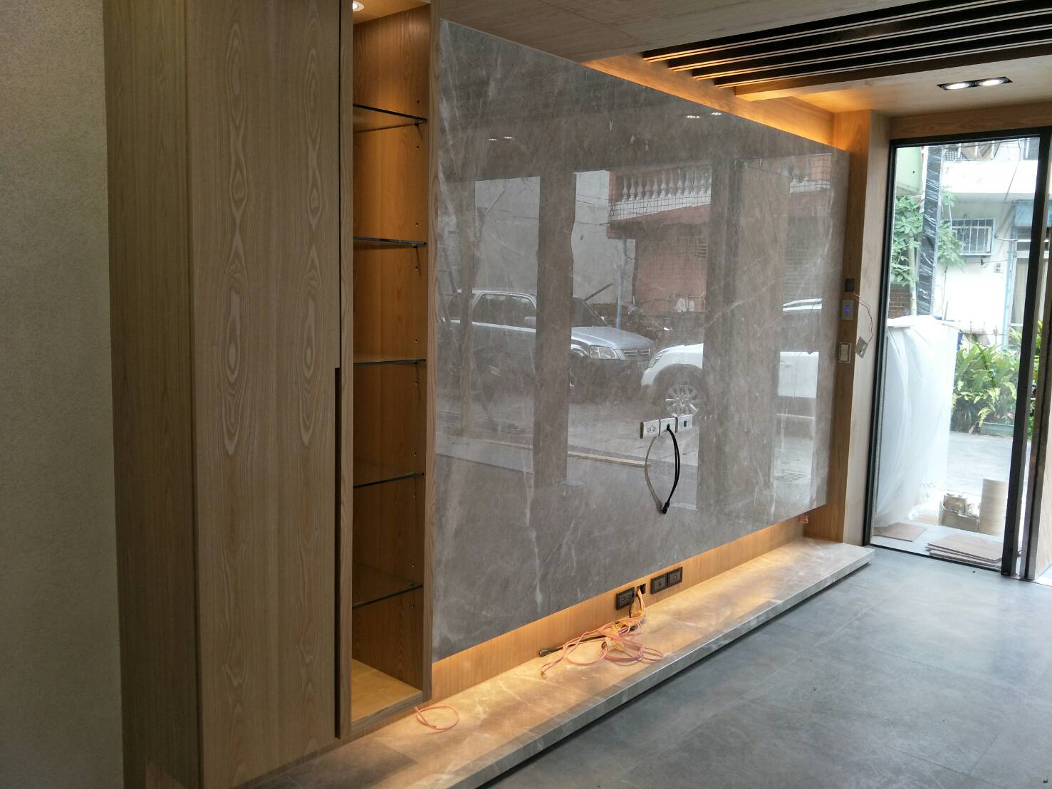 卡地亞灰-電視牆