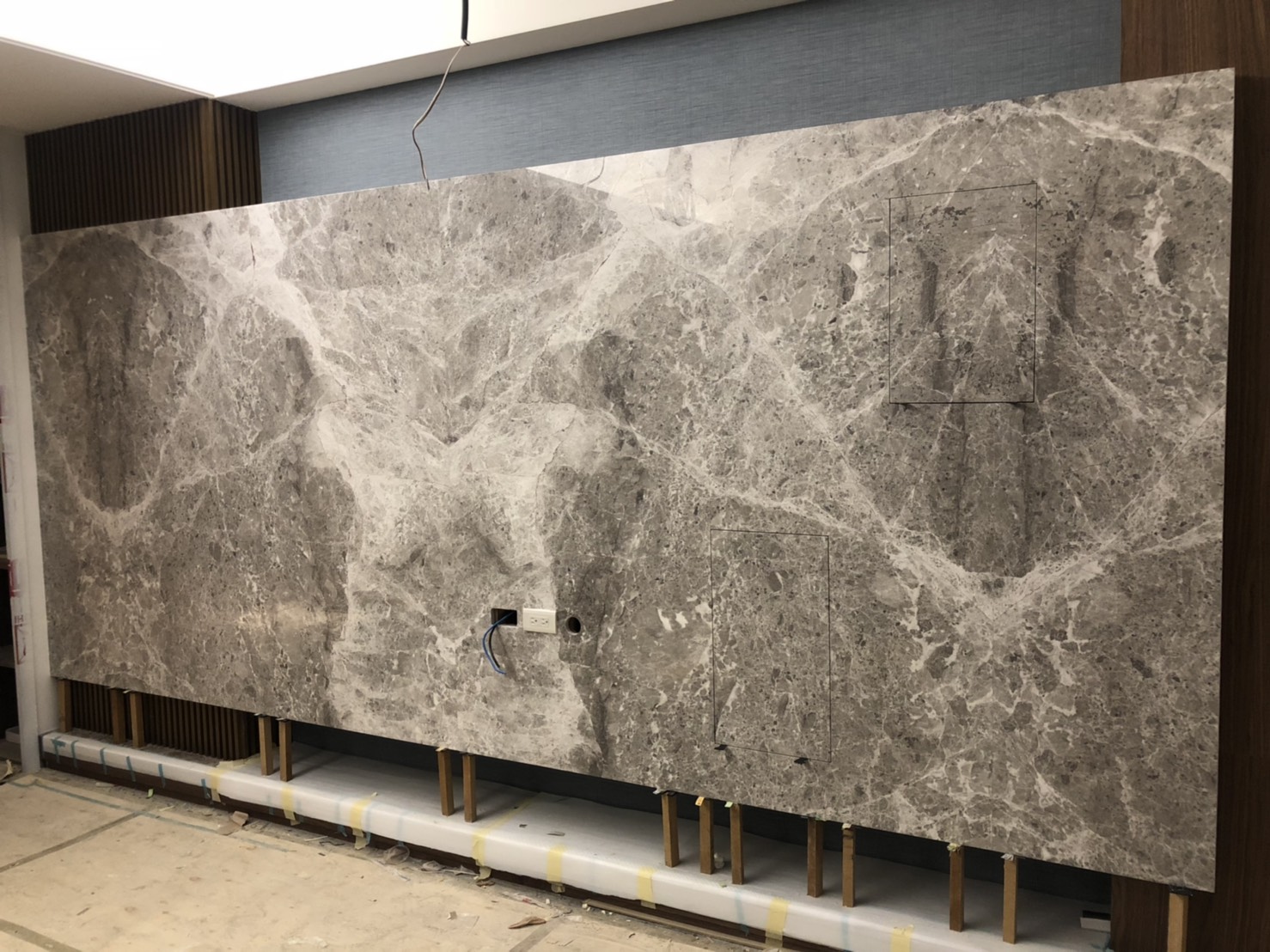 安格拉珍珠-電視牆