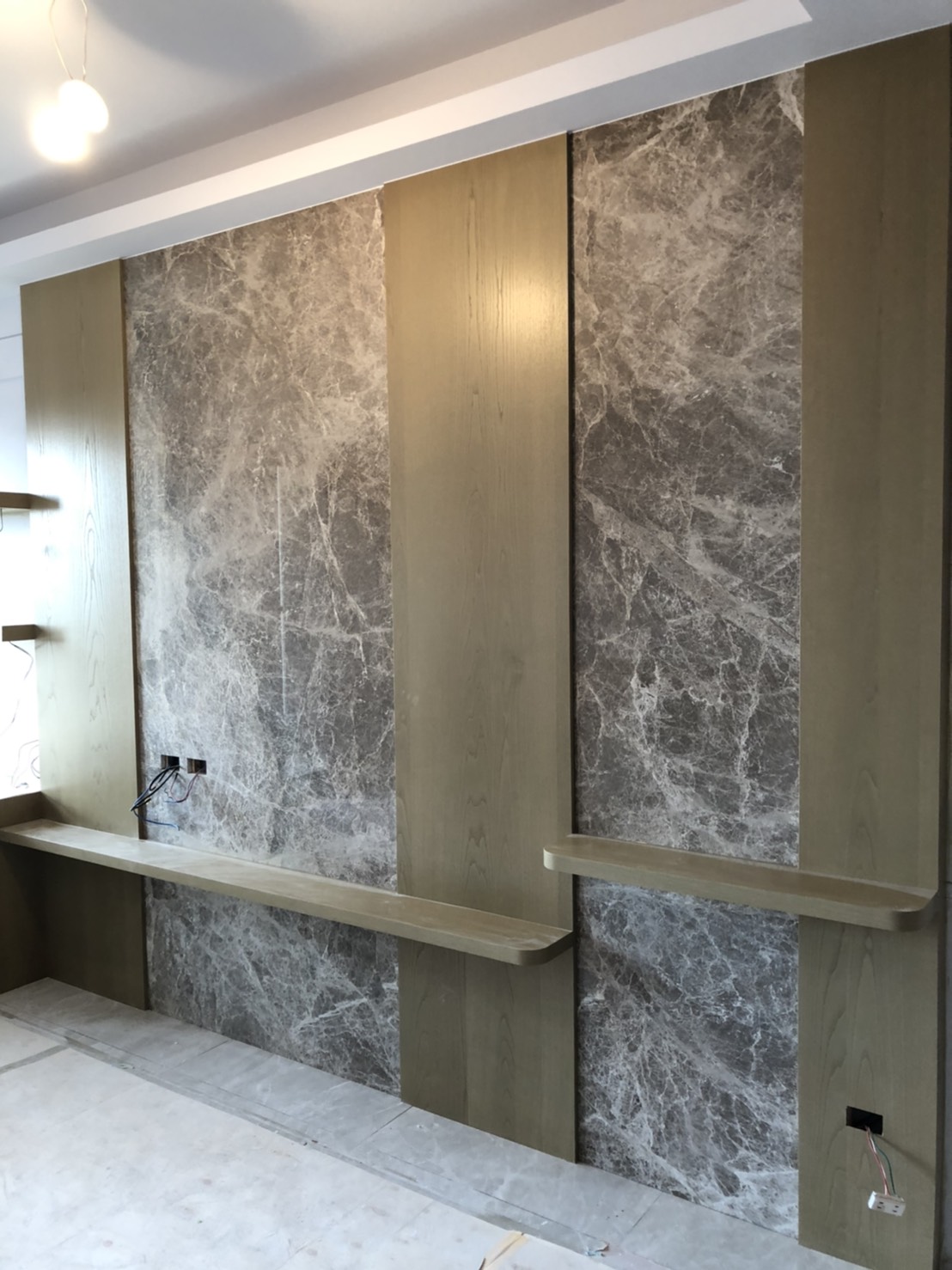 波希米亞-電視牆