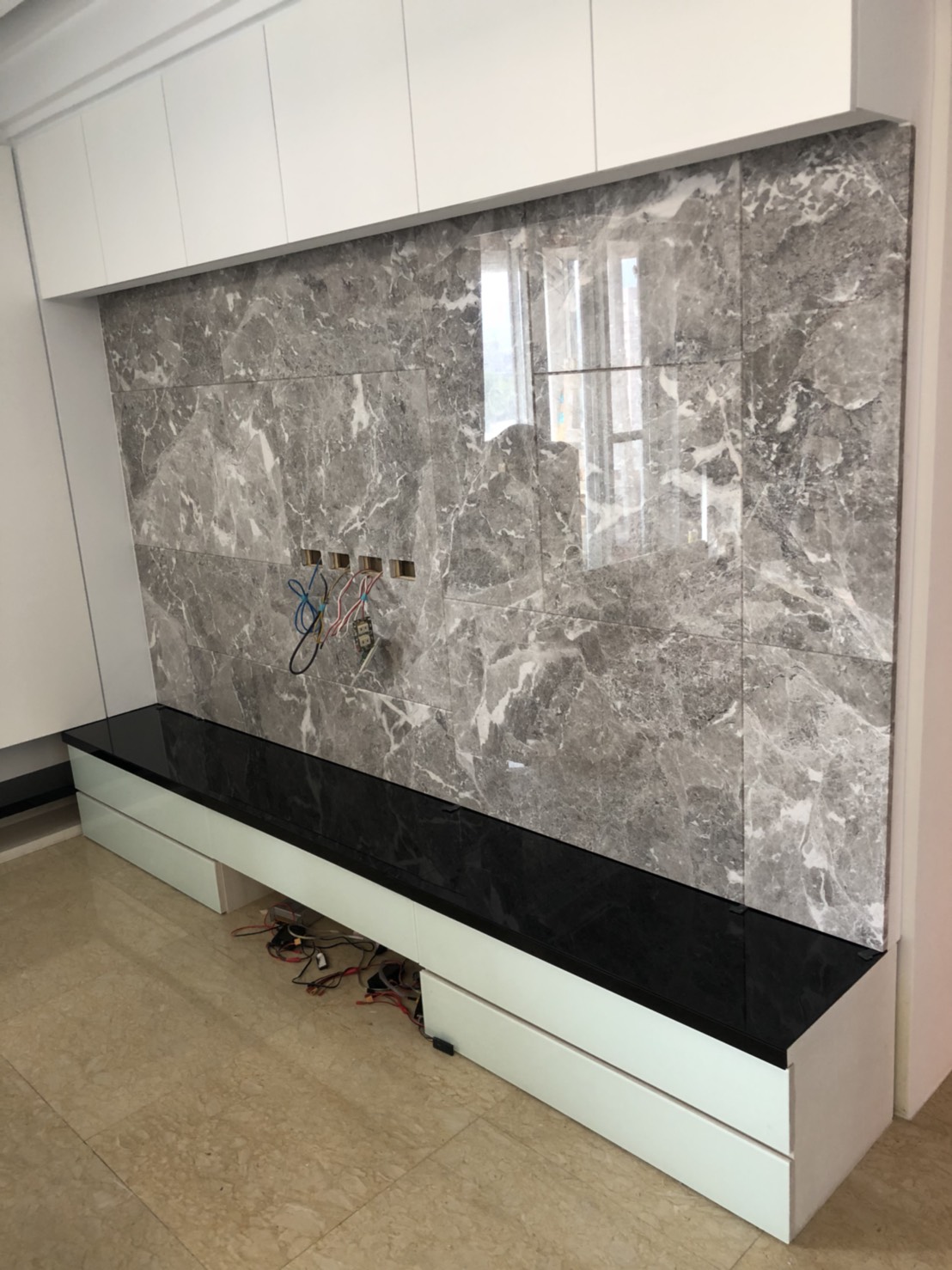 雅典娜灰-電視牆