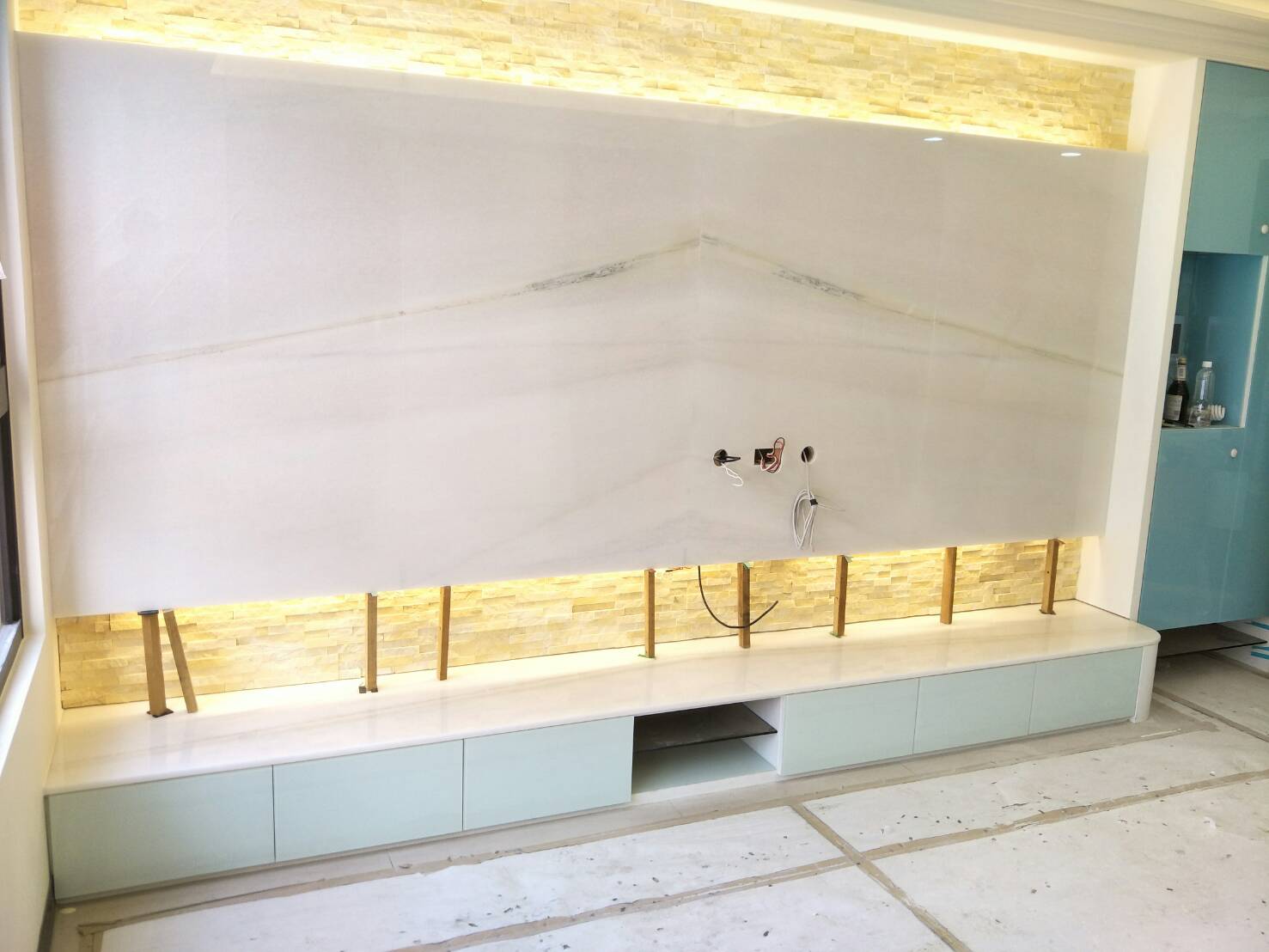 山水白玉-電視牆