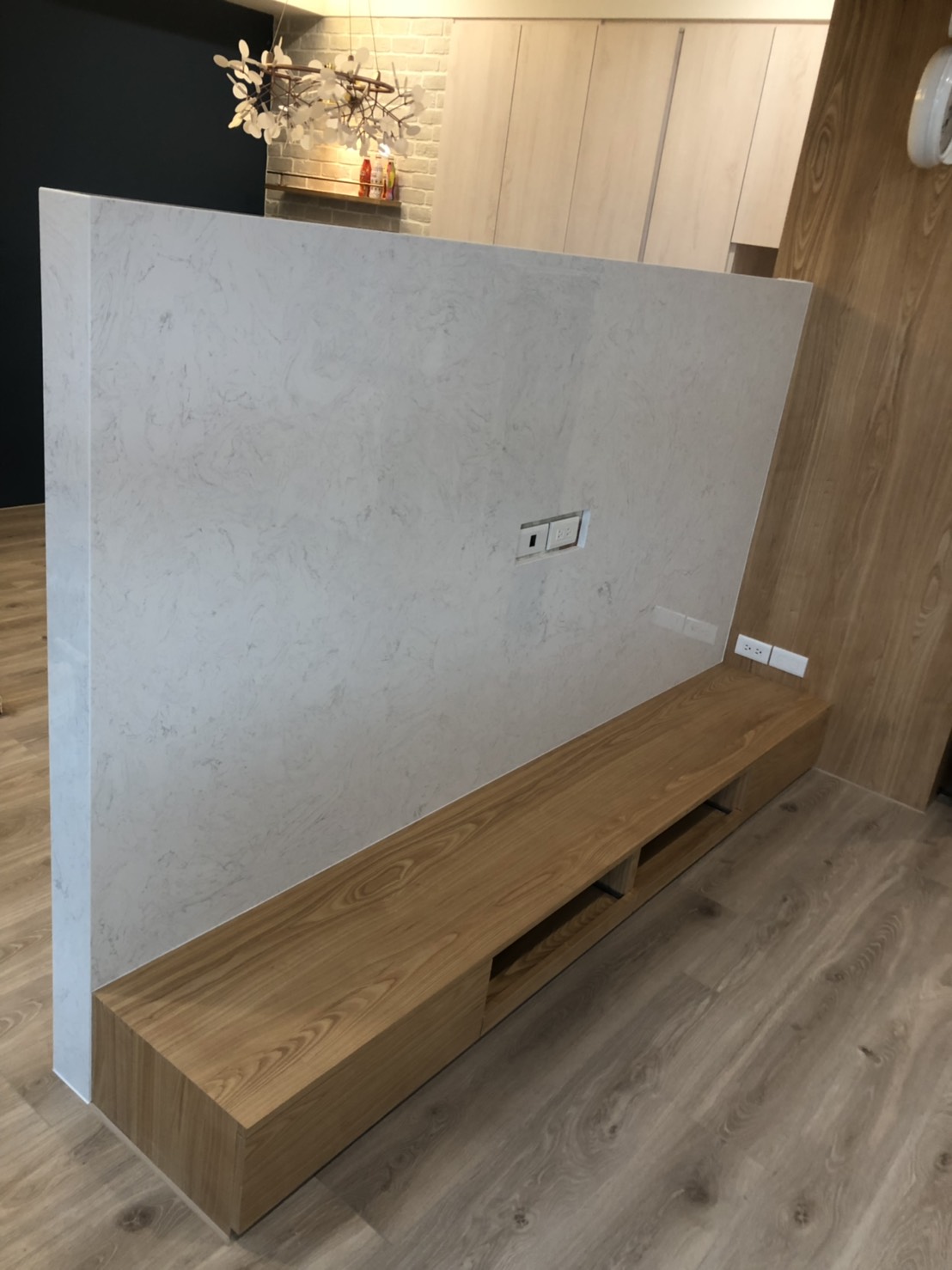 雅士白人造石-電視牆