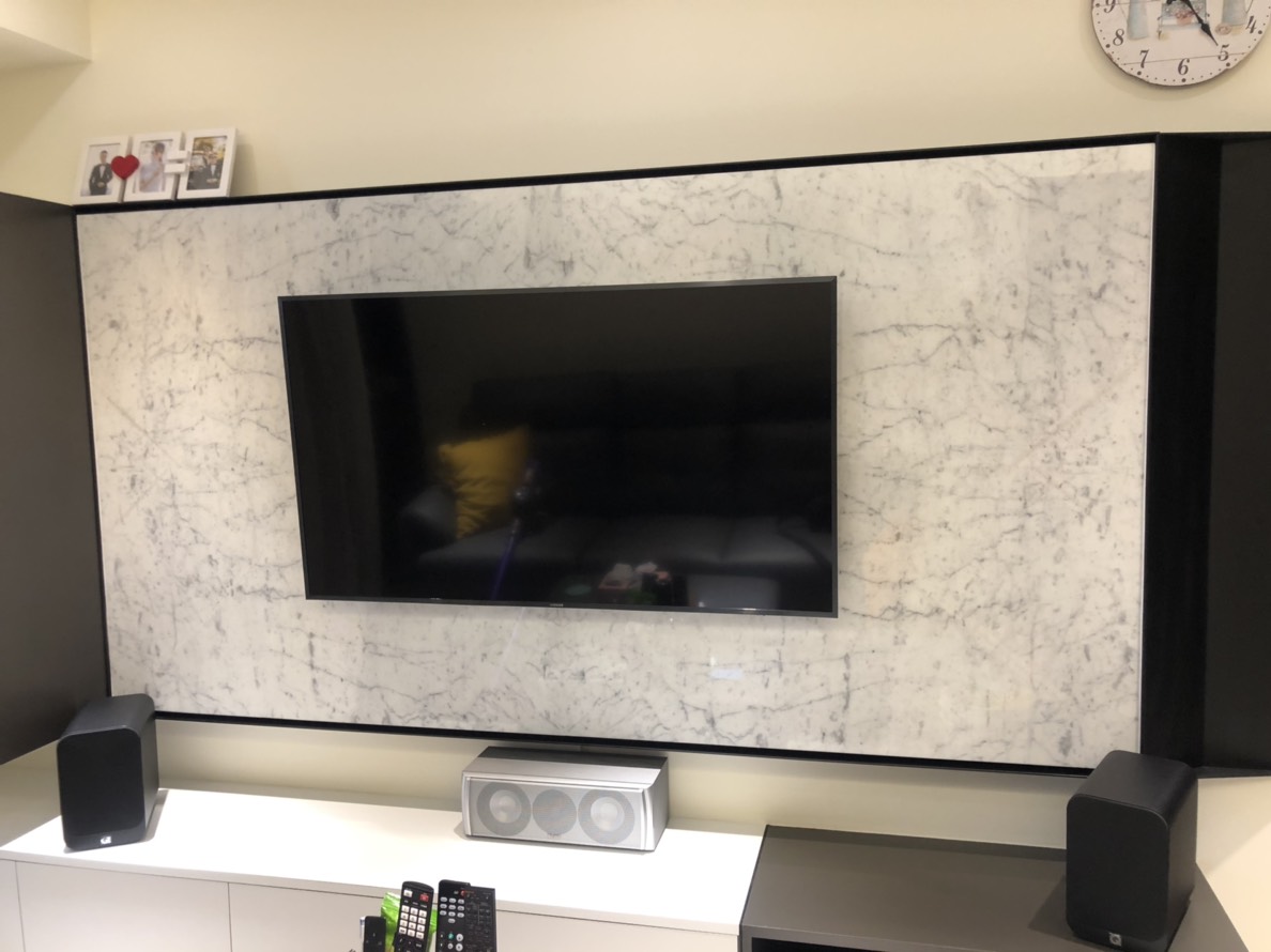 小雕刻白-電視牆