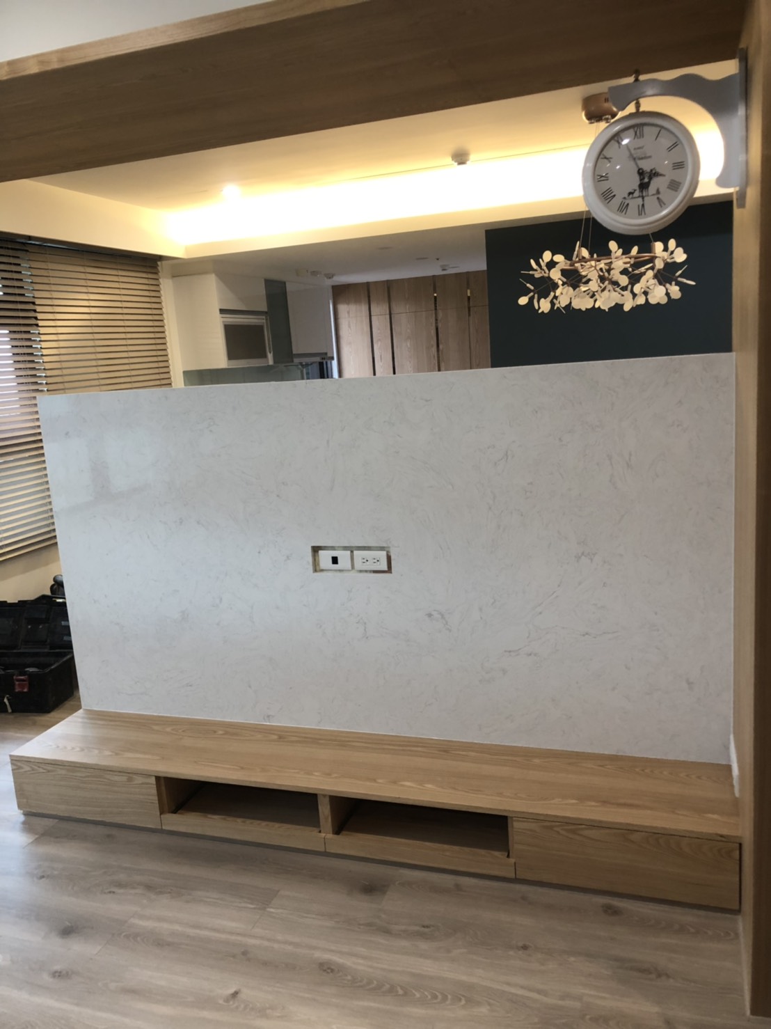 雅士白人造石-電視牆