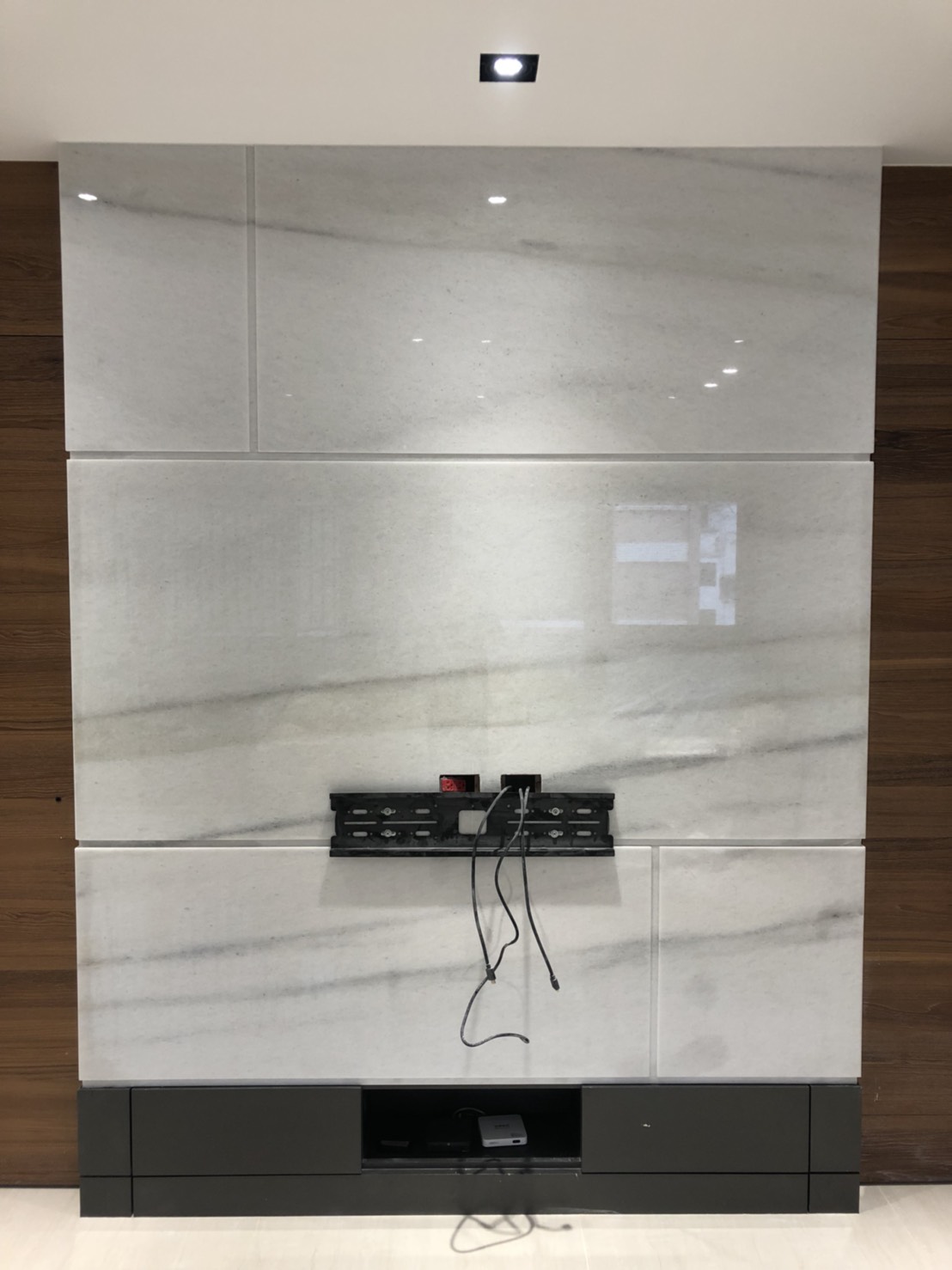 山水白玉-電視牆