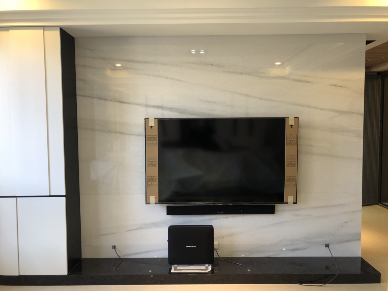 山水白玉-電視牆