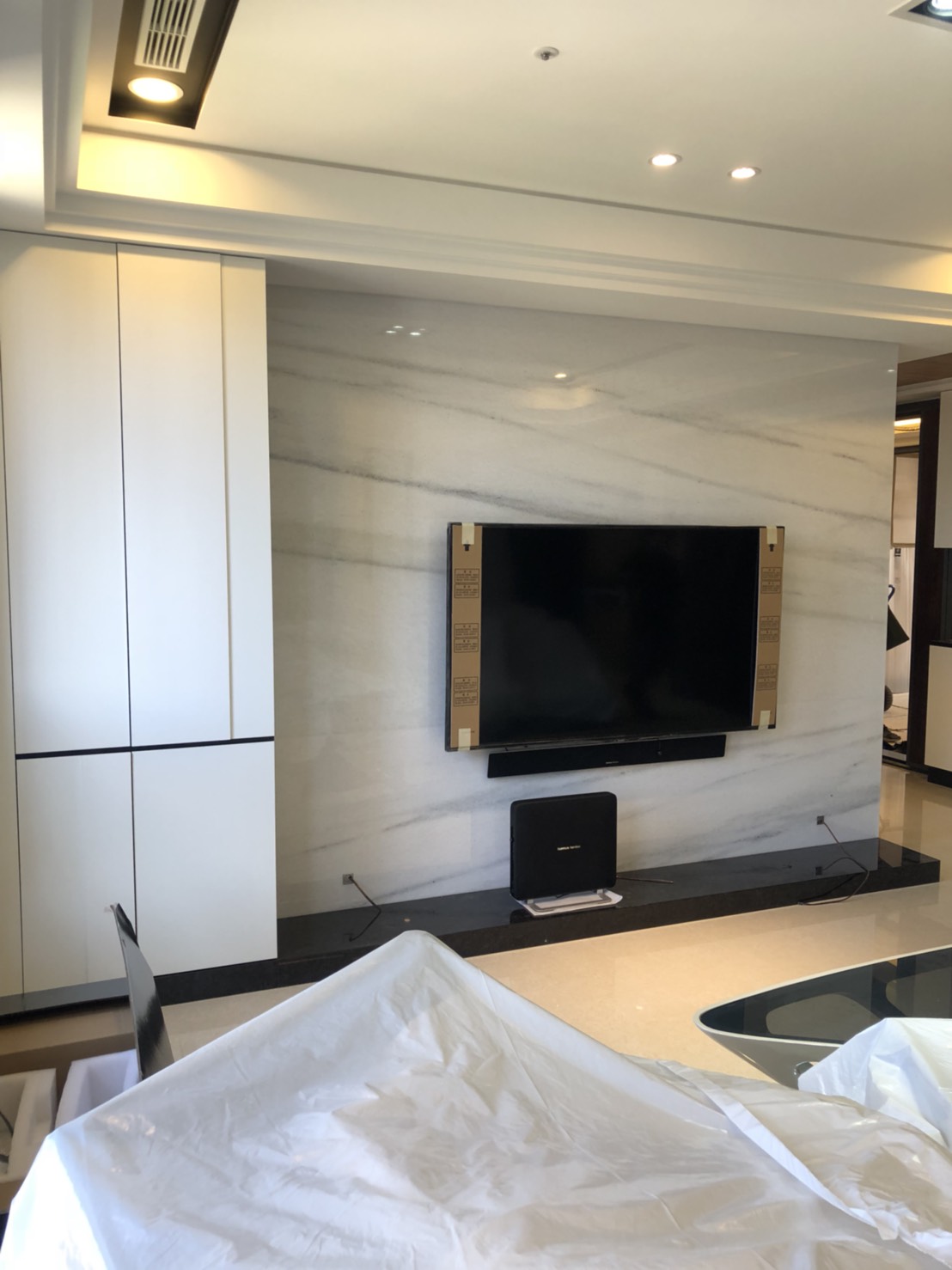 山水白玉-電視牆