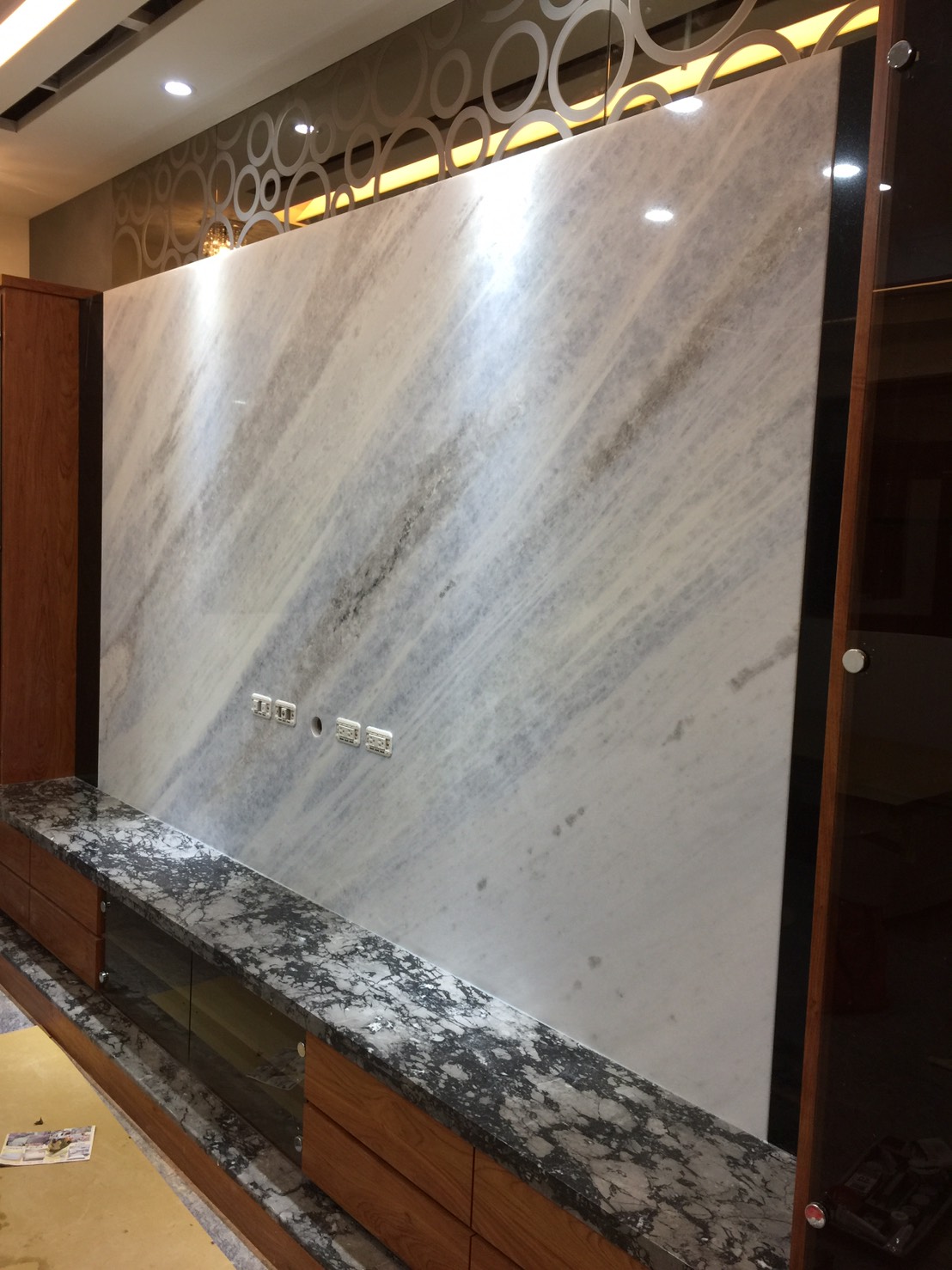 印象法蘭-電視牆