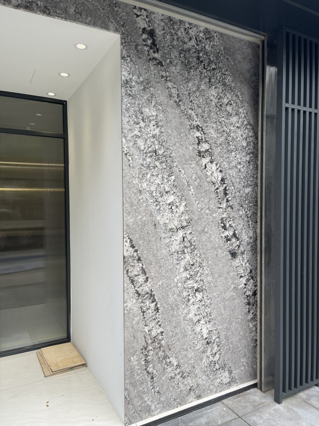 皇家銀鑽(皮革面)-牆面