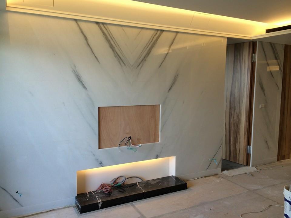 卡拉拉白-電視牆