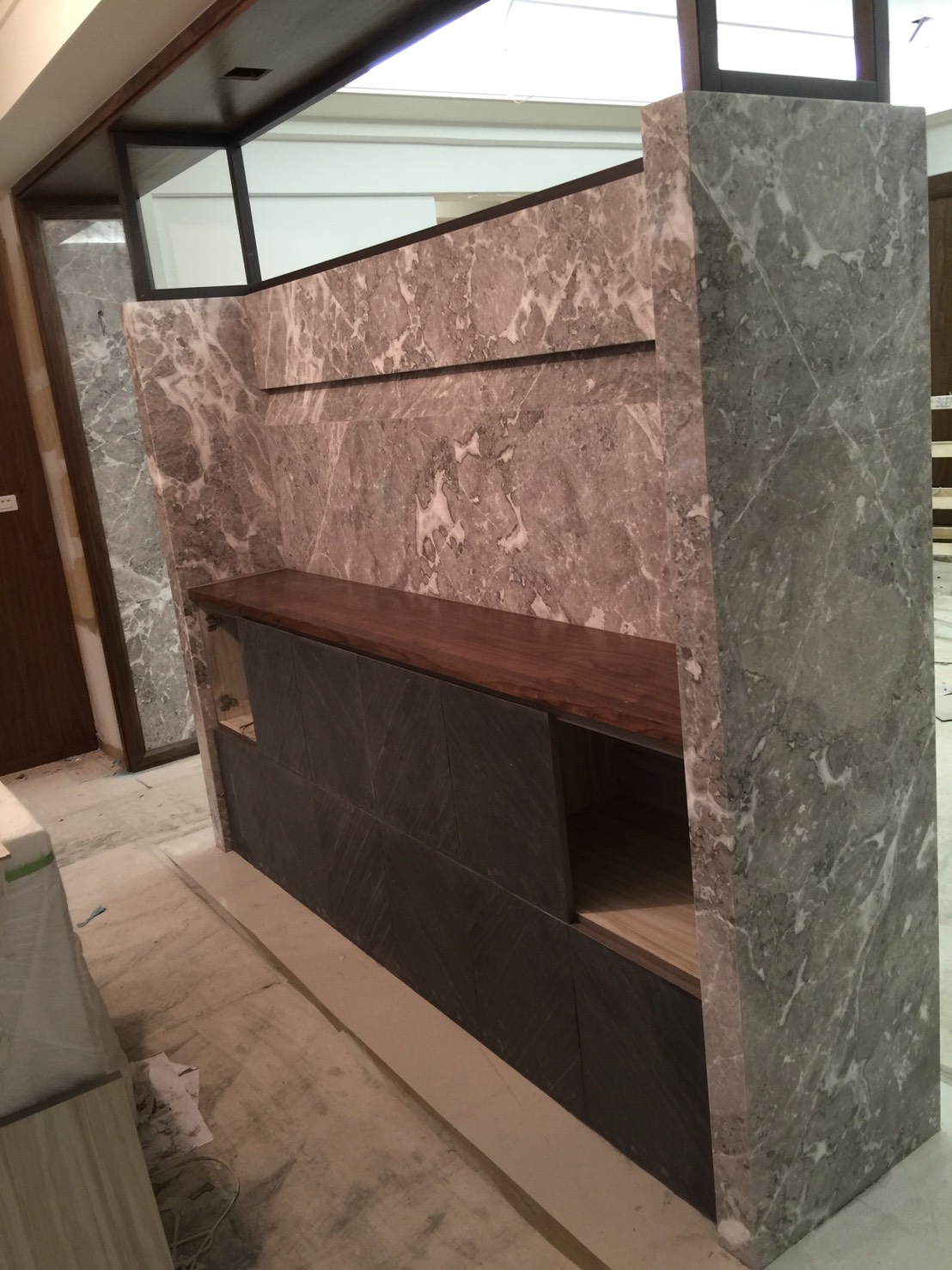 銀色星空-電視牆