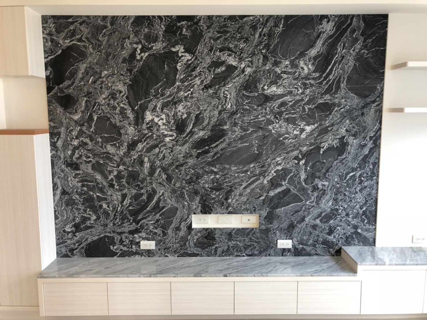 潑墨山水-電視牆