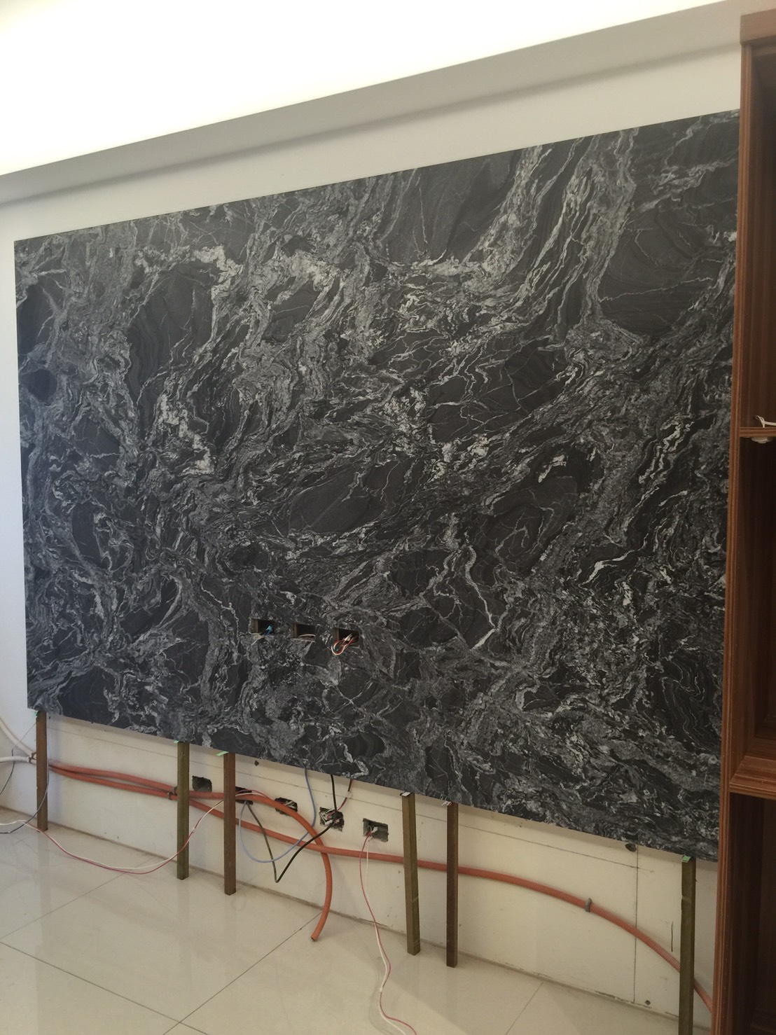 黑網石-電視牆