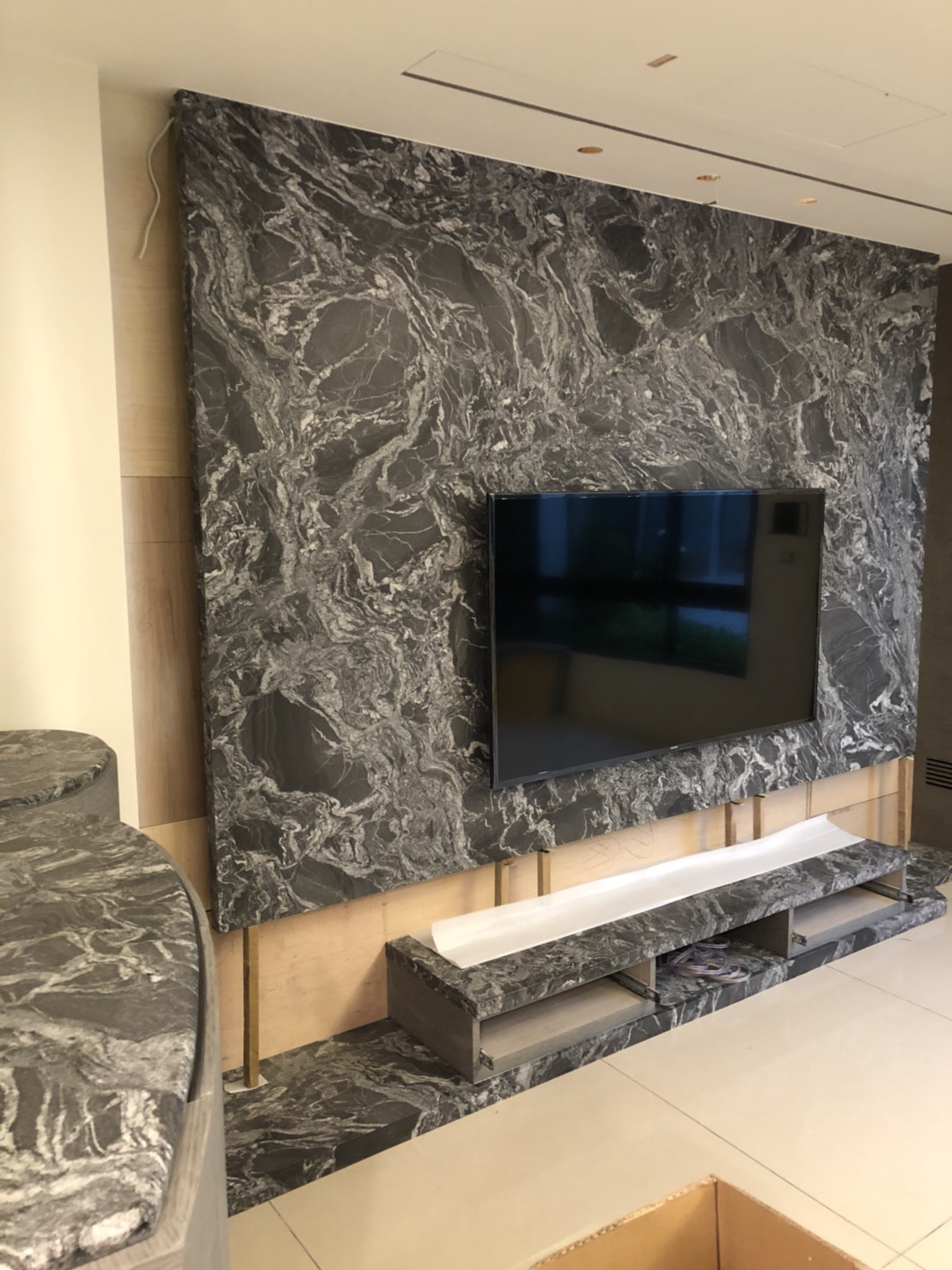 潑墨山水-電視牆