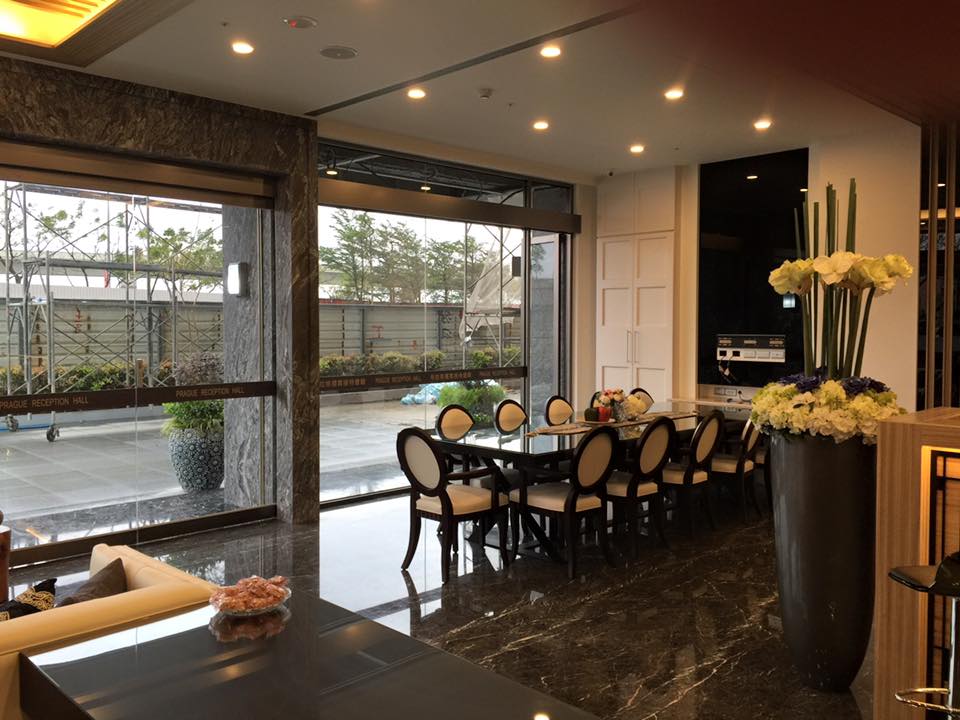 布拉格之鷹-商辦