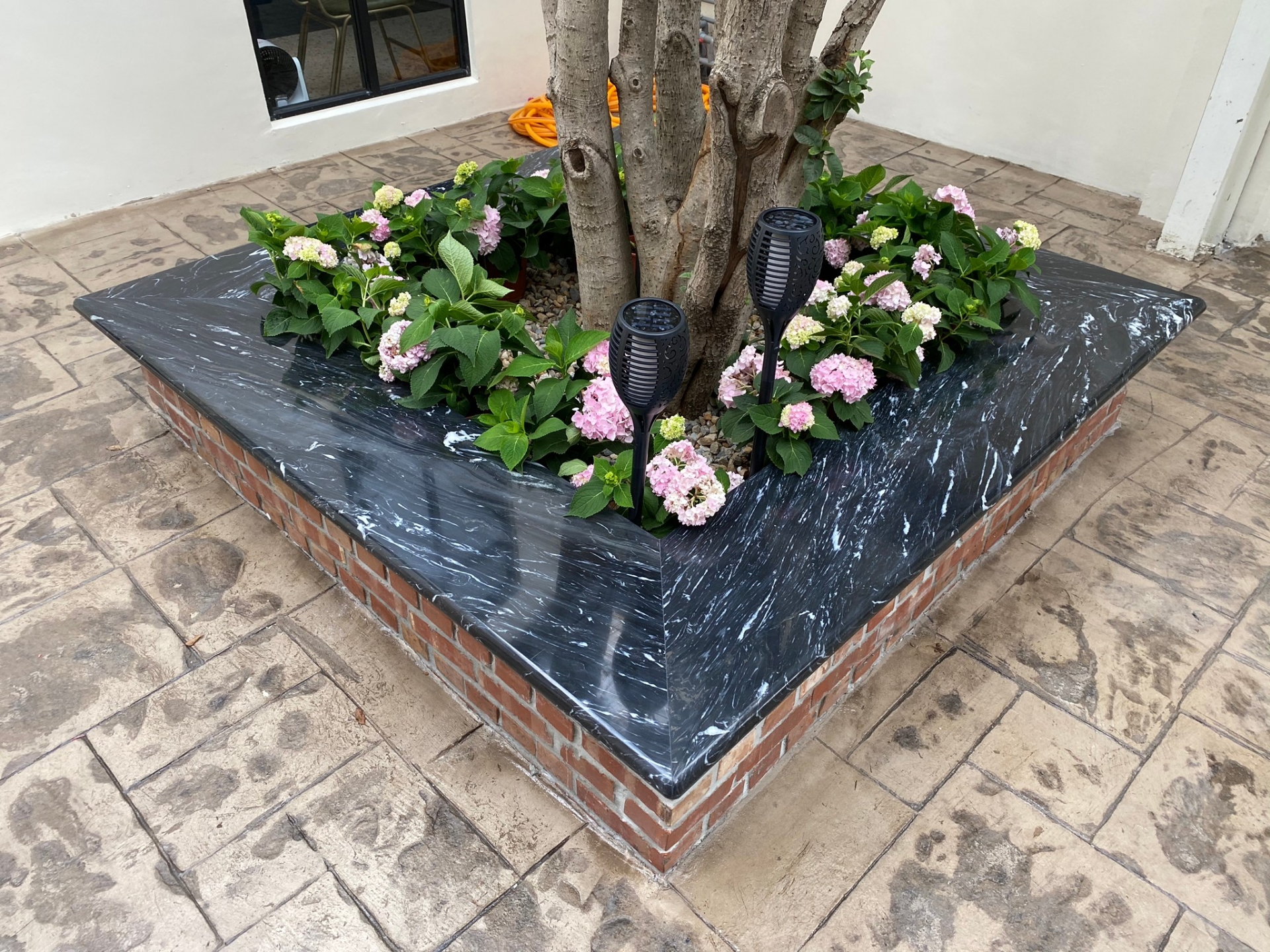 黑部立山-花圃檯面