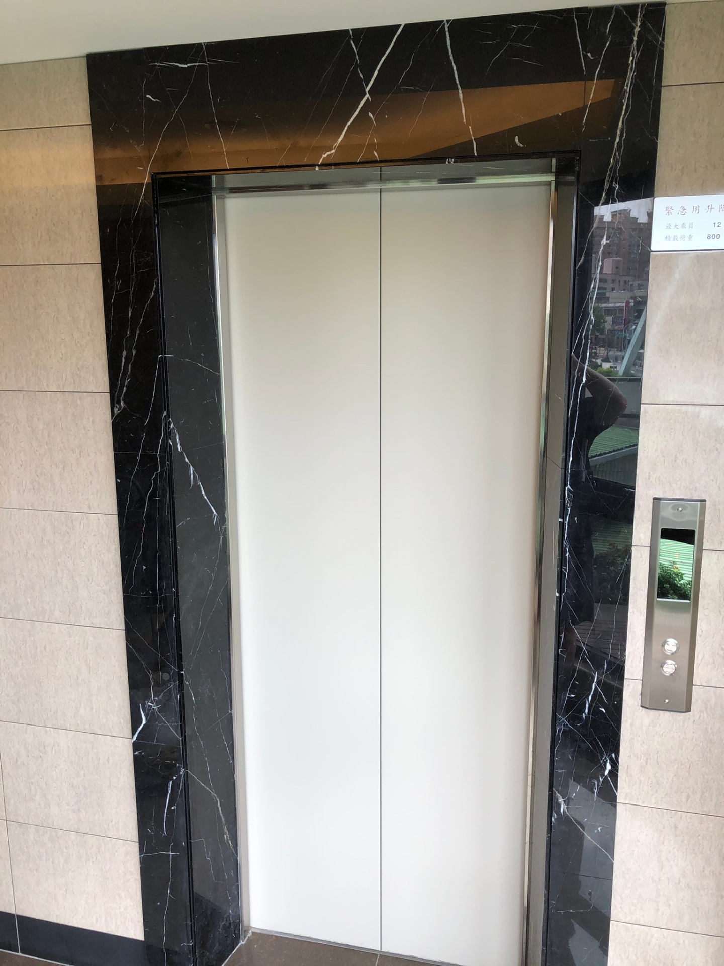 黑雲石-電梯框