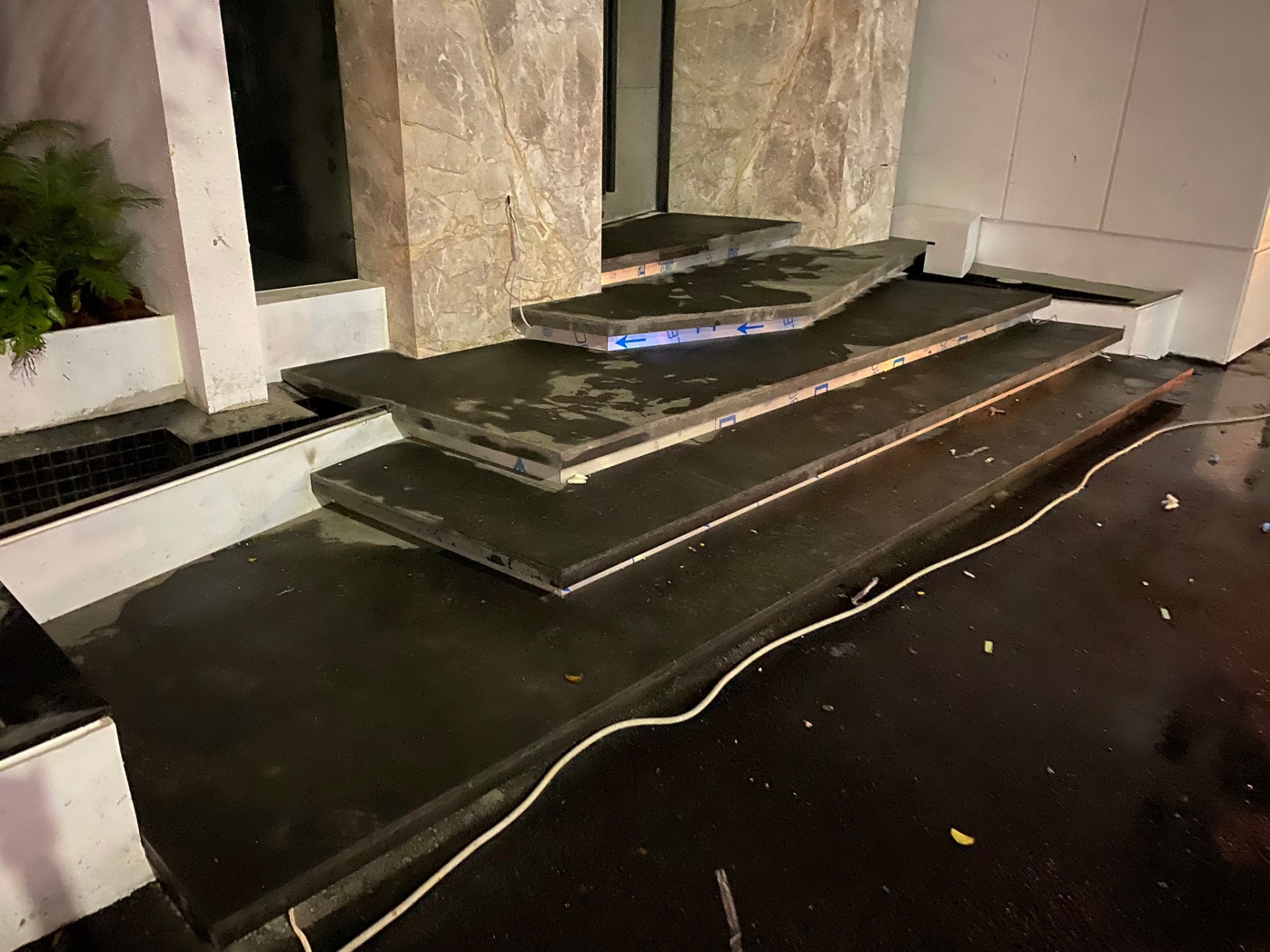 安格拉珍珠-大門門斗+黑瑪瑙燒面-踏階